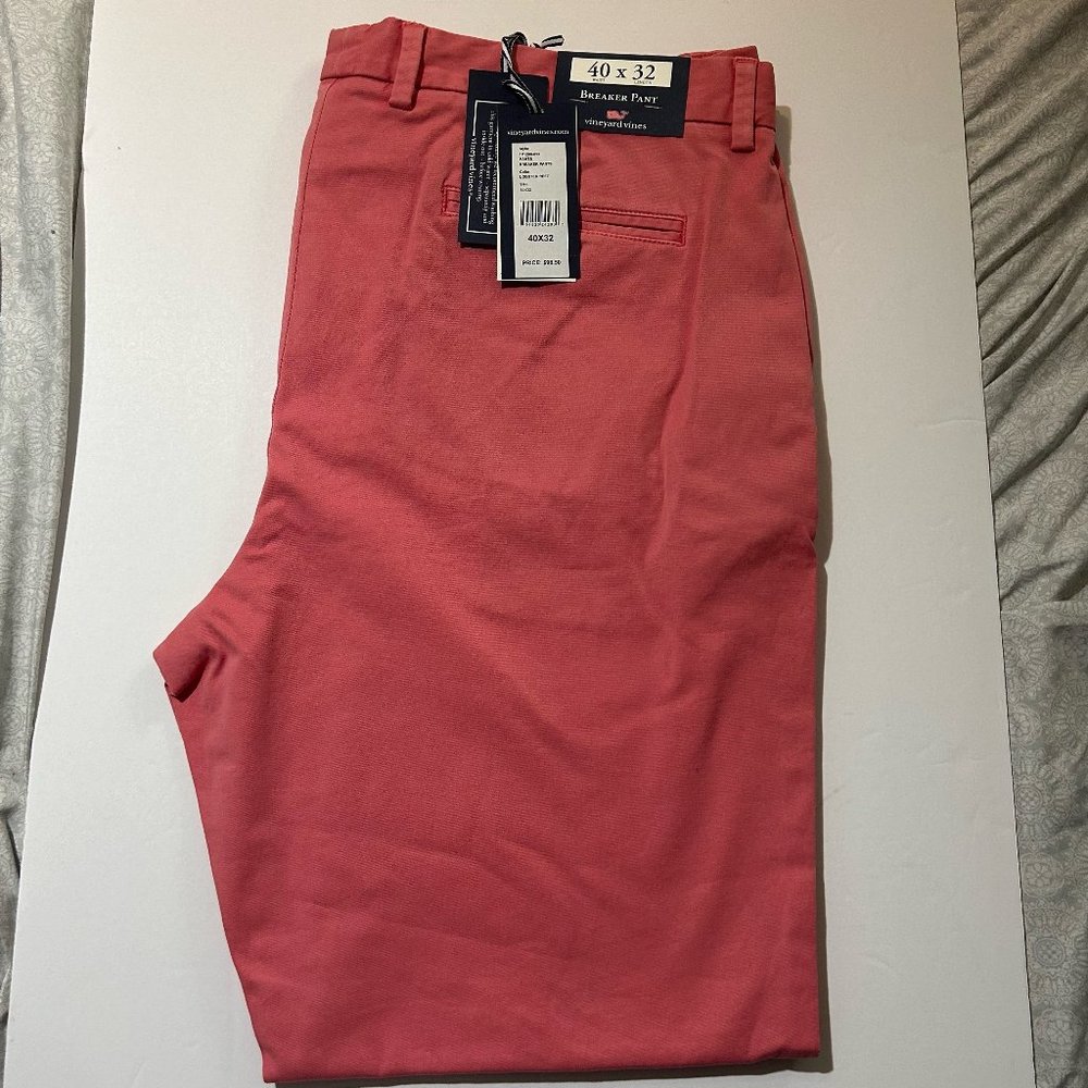 VINEYARD VINES: MEN’S BREAKER PANTS SIZE: 40W X 32 L COLOR: LOBSTER REEF
